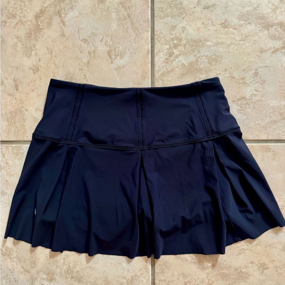 Lululemon Lost In Pace Skirt! Size 6!
